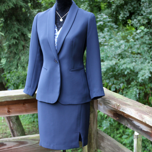 Talbots Petite Single Button Slimming Blazer 2P - Picture 2 of 8